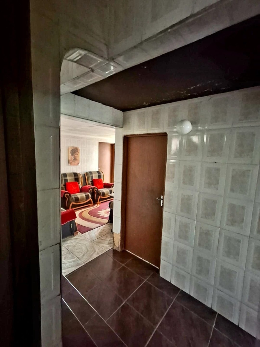5 Bedroom Property for Sale in Mdantsane Eastern Cape